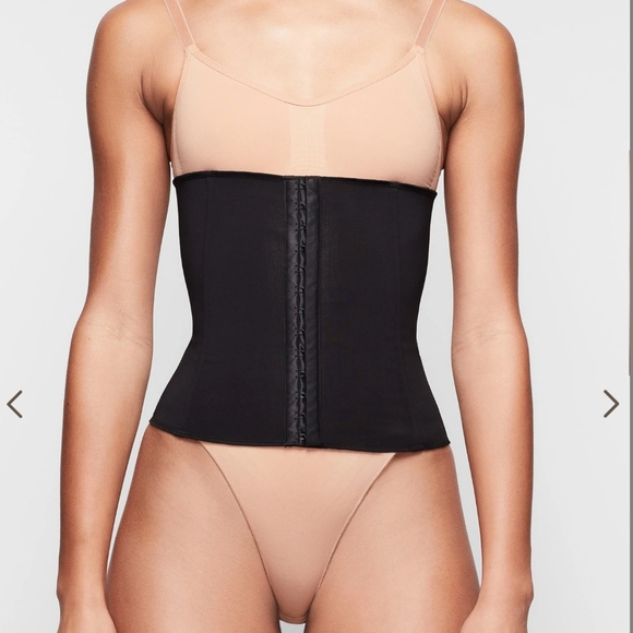 SKIMS Other - BRAND NEW SKIMS WAIST TRAINER